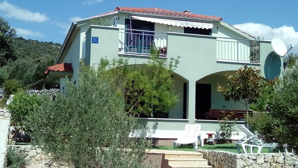 Guest House Loranum Sevid Bagian luar foto